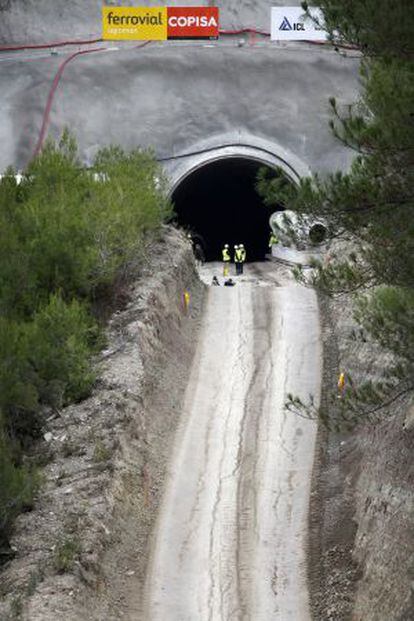 La boca del túnel de extracción de la mina de Súria que se está construyendo.