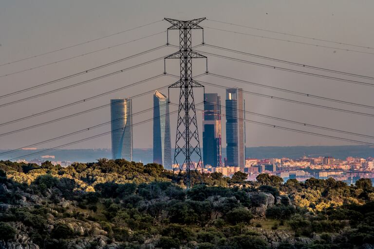 Torre de electricidad en Madrid.