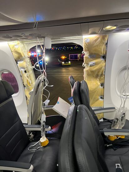 Imagen del interior del avión accidentado. 