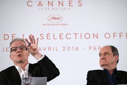 El delegado general del Festival de Cannes, Thierry Fremaux (izquierda), y el presidente del certamen, Pierre Lescure, en la rueda de prensa en París en la que han dado a conocer la sección oficial.