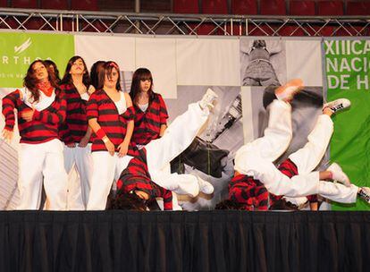 Actuación de uno de los grupos que ha participado en el XIII Campeonato Nacional de Hip Hop.