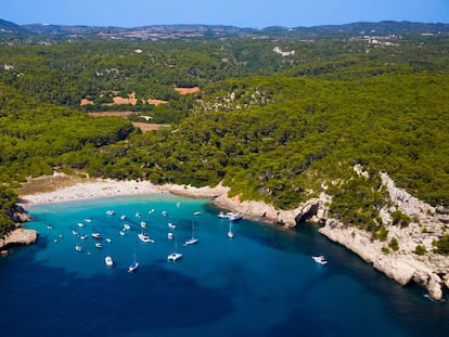 Cala Trebalúger, al suroeste de la isla de Menorca. 