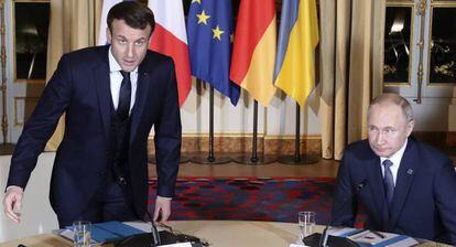 El presidente francés, Emmanuel Macron, y su homólogo ruso, Vladimir Putin