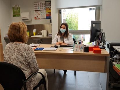 Consulta de atención primaria en un centro de salud de Jaén.