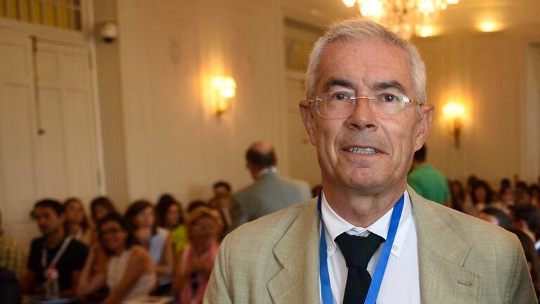 El médico Emilio Bouza, en una imagen de archivo de 2016