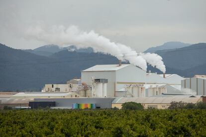 La industria azulejera de Onda, en Valencia, este lunes.