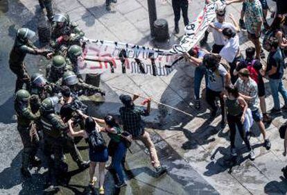 Incidentes en Santiago de Chile tras la muerte del mapuche Camilo Catrillanca en la Araucanía, al sur del país.