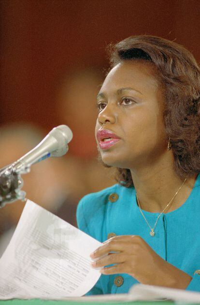 Anita Hill durante su declaración ante el comité judicial del Senado.
