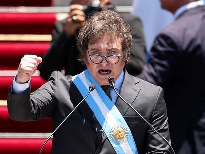 El presidente argentino Javier Milei, este domingo durante su discurso a las puertas del Congreso.