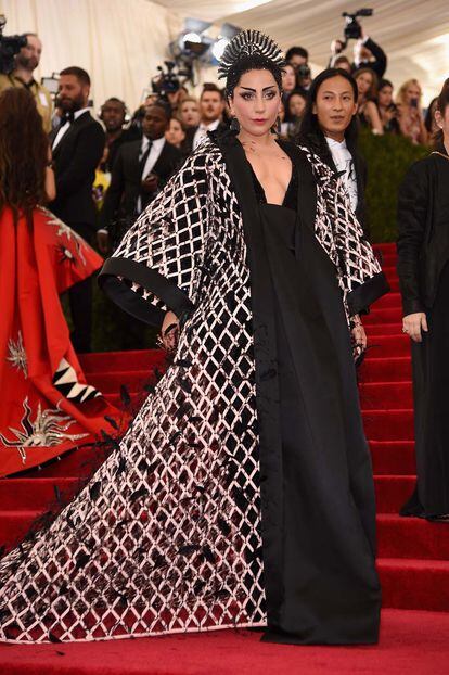Alexander Wang fue el encargado de vestir a Lady Gaga.