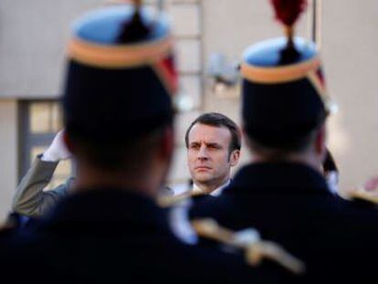 “Los intereses vitales de Francia tienen ya una dimensión europea”, dice el presidente al reafirmar la doctrina atómica