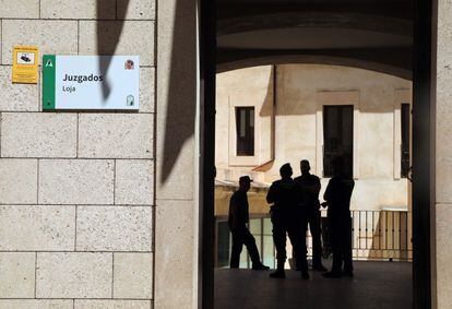 El Juzgado de Primera Instancia de Loja, en Granada, donde ha pasado a disposición judicial este jueves el presunto autor del homicidio.