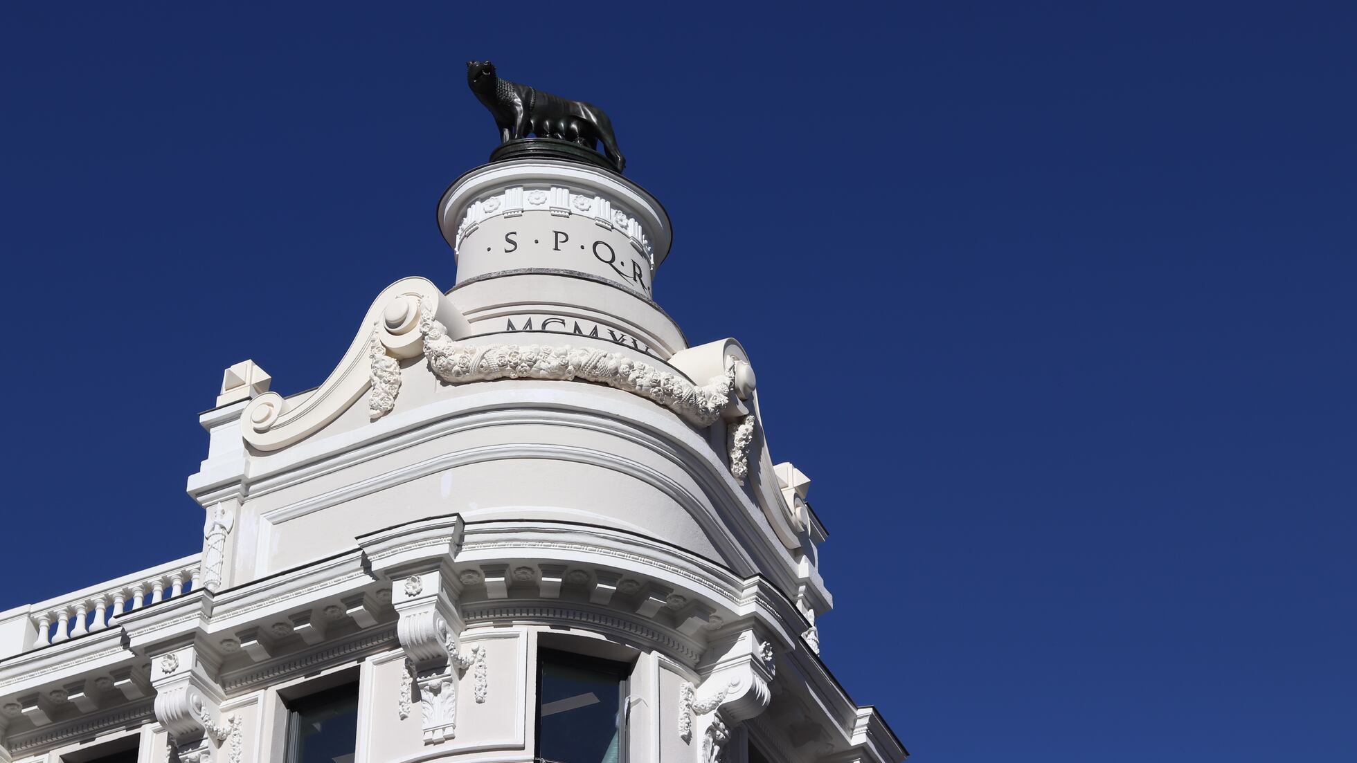 Como Se Dice Edificio En Inglés La tienda que aspira a revolucionar la forma en la que compramos ocupa el  edificio más antiguo de la Gran Vía madrileña | Arquitectura | ICON Design  | EL PAÍS