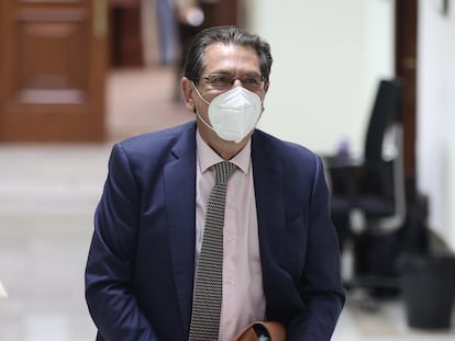 Enrique Arnaldo, nuevo juez del Tribunal Constitucional, hace dos semanas en el Congreso.