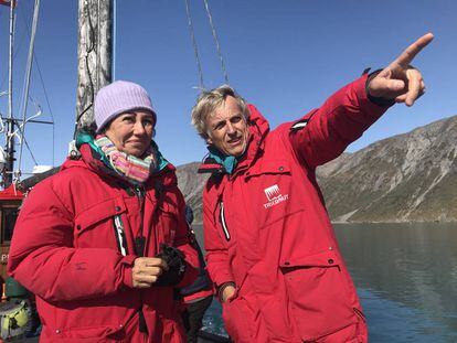 Ana Botín, con Jesús Calleja, en Groenlandia.