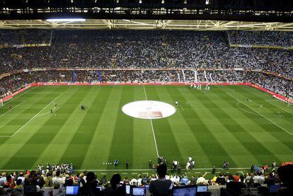 Vista general del estadio de Mestalla momentos antes de la final de la Copa del Rey.