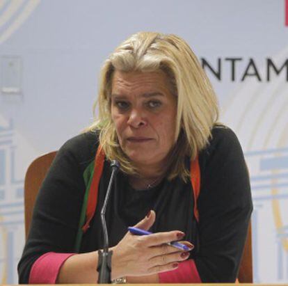 Asunción Fley en la presentación del plan de ajuste en Sevilla.