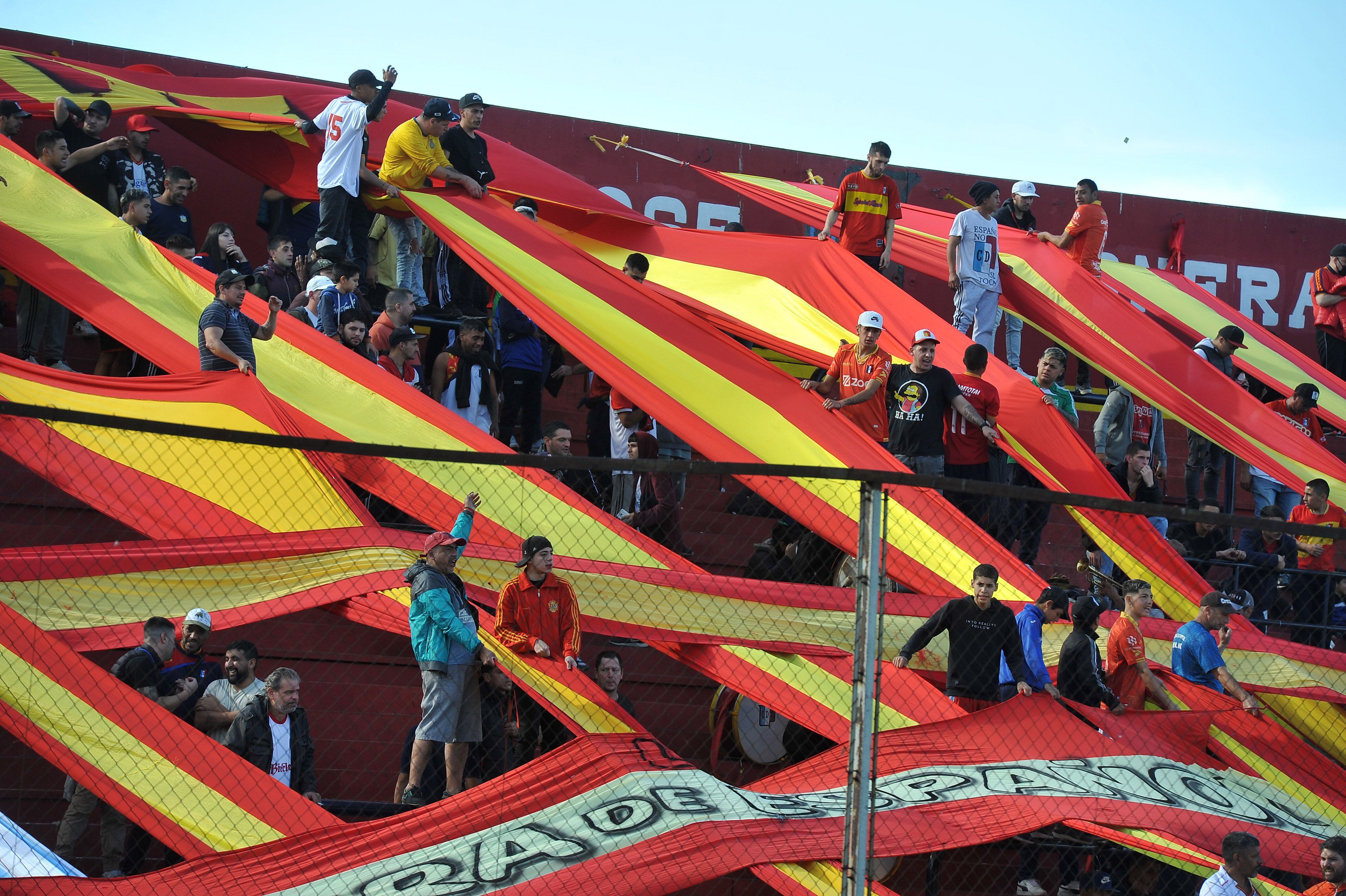 Aficionados del Club Deportivo Español, el 22 de mayo de 2022.