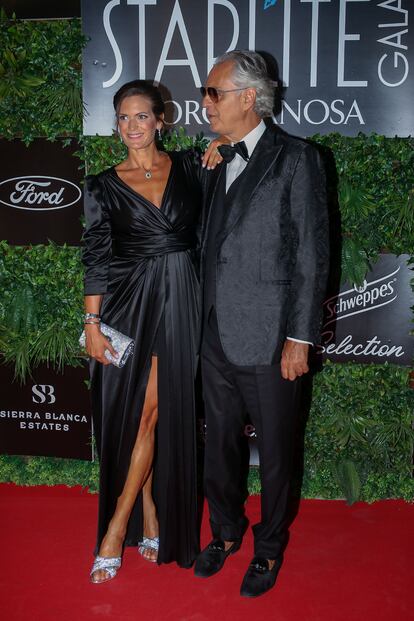 El cantante Andrea Bocelli y su esposa, Veronica Berti.