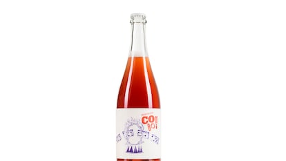 Historias de vinos. Espumosos. En la imagen, Comboi
2020. Espumoso
ancestral rosado.
Bodegas Gratias.