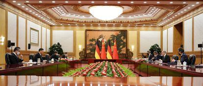 Xi y Scholz, durante la reunión este viernes en Pekín.
