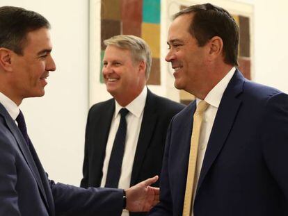 El presidente de Gobierno, Pedro Sánchez, junto al presidente de Cisco, Chuck Robbins.