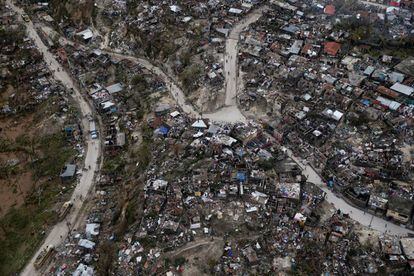 Vista aèria de la ciutat de Jeremie, a Haití.