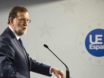 El presidente del Gobierno, Mariano Rajoy, durante una rueda de prensa en Bruselas