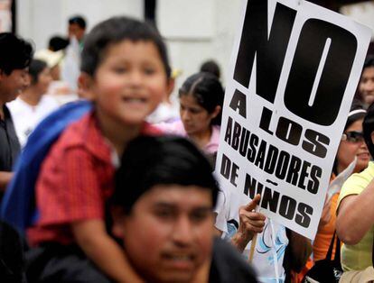 Una foto de archivo de una protesta contra el abuso sexual de niños en México.
