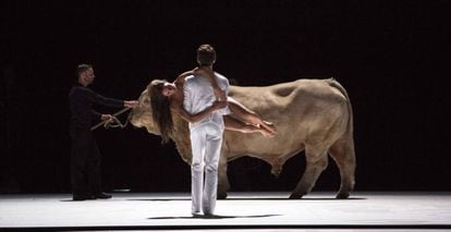 Una escena de 'Moisés y Aarón' en la Ópera de París.