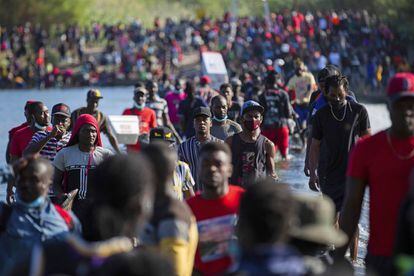 Las im genes de la caravana migrante en Texas Fotos Sociedad