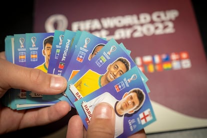 Barcelona 2’22 11 25
Colección de cromos de Panini de la copa del mundo de fútbol Qatar 22. Foto: Carles Ribas
