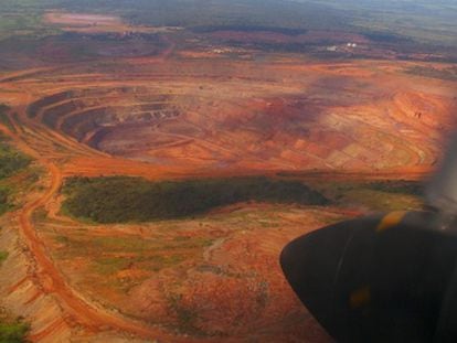 La mina de diamantes de Catoca, en Angola, desde el aire.