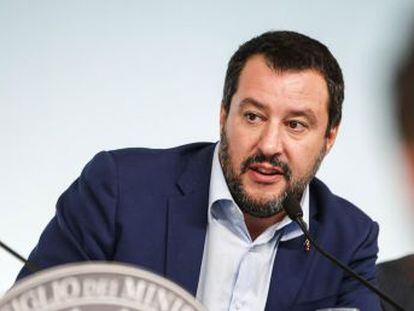 El Gobierno italiano se compromete  a tomar todas las medidas necesarias  si sus predicciones sobre el impacto de las cuentas no se cumplen
