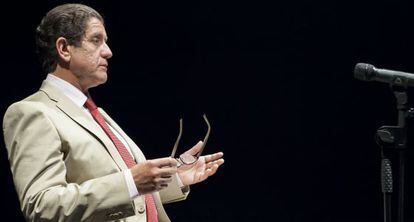 Pedro Casablanc como Luis Bárcenas en 'Ruz-Bárcenas'.