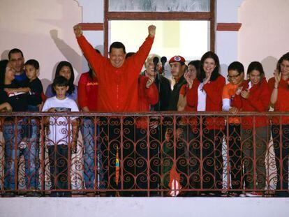 Hugo Ch&aacute;vez celebra su reelecci&oacute;n en Caracas. 