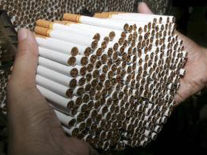 La comercialización de cigarrillos Marlboro también disminuyó un 5,9 % debido principalmente a la caída de las ventas en países europeos como Francia, los Países Bajos, Polonia o Reino Unido. EFE/Archivo