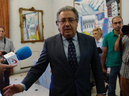 El ministro del Interior, Juan Ignacio Zoido, este verano.