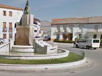 Una rotonda en el municipio granadino de Fuente Vaqueros.