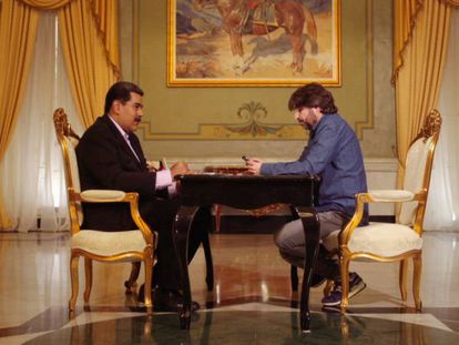 Jordi Évole con Nicolás Maduro, en un programa de 'Salvados' del pasado febrero. En vídeo, algunos de las mejores promociones del programa.