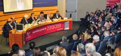Zoido, durnate su intervención en la asamblea de la CEA.