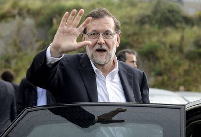 El presidente del Gobierno en funciones, Mariano Rajoy, a su llegada al congreso del PP gallego este viernes en Orense.
