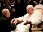 FILE PHOTO: Pope John Paul II (R) blesses Father Marcial Maciel, founder of the Legionaries of Christ, during a special audience in Paul VI hall at the Vatican November 30, 2004.  REUTERS/Tony Gentile/File Photo