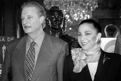 Alfredo Kraus y Teresa Berganza, en la presentación del programa de música para la Exposición de Lisboa de 1998. Berganza deja un inmenso vacío que llena la historia de la ópera. 