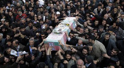 El funeral del ingeniero qu&iacute;mico iran&iacute; Mostafa Ahmadi Roshan en Teher&aacute;n. 