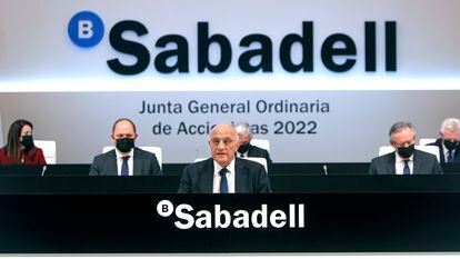 Josep Oliu, presidente del Banco Sabadell, este jueves durante la junta general de accionistas.