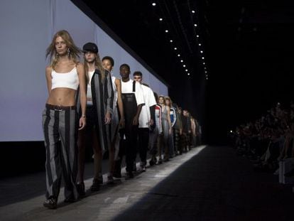 Carrusel final en el desfile de Alexander Wang.