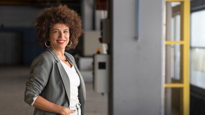 Silvia Cruz, editora Audio de EL PAÍS, en el edificio de las antiguas rotativas del periódico.