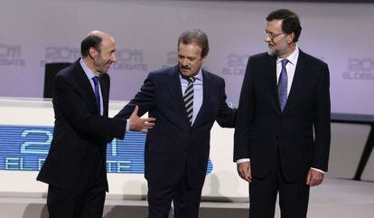 El líder socialista, Alfredo Pérez Rubalcaba, y el popular, Mariano Rajoy, en el debate electoral.