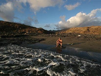 Una de las calas entre el pueblo de Morro Jable y el faro de Punta de Jandía, al sur de la isla de Fuerteventura.